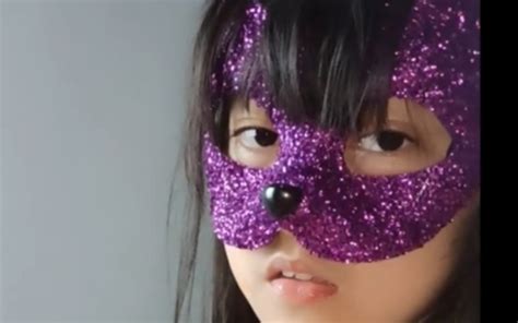 倉鼠 紫色面具黑色面具女孩